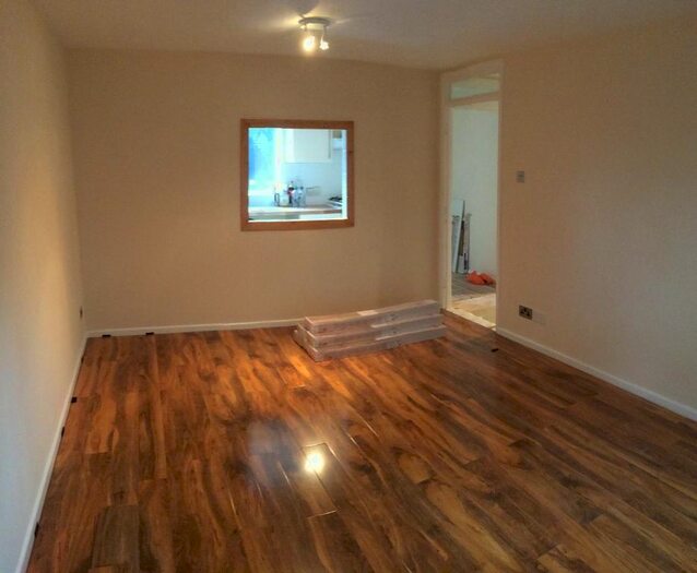 2 Bedroom Flat To Rent In Davey Close, Palmers Close, N13