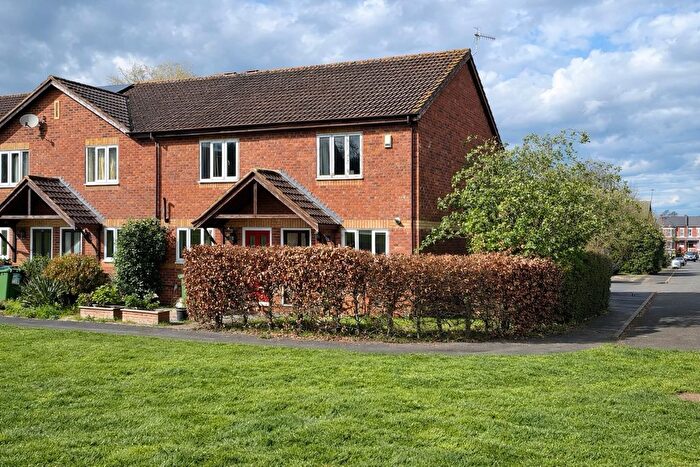 2 Bedroom End Of Terrace House To Rent In Davidson Avenue, Leamington Spa, CV31