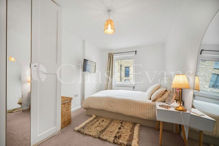 1 Bedroom Flat For Sale In Kirkby Apartments, Baythorne Street, Bow, London, E3