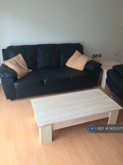 2 Bedroom Flat To Rent In Concord Street, Leeds, LS2