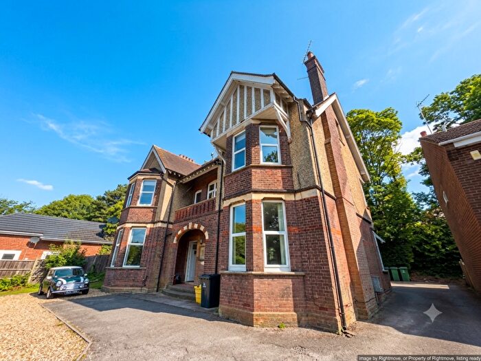 1 Bedroom Flat To Rent In Albany Grove, Hart Hill Lane, Luton, LU2