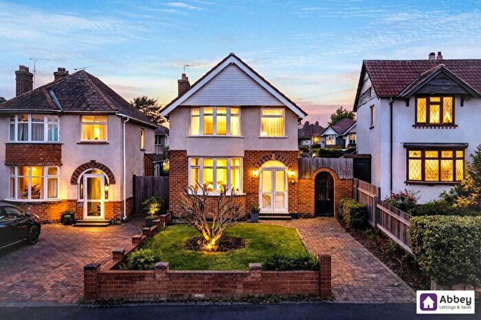 3 Bedroom Detached House For Sale In Avebury Avenue, Leicester, LE4