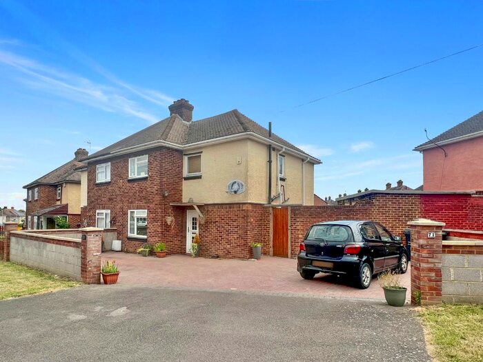 4 Bedroom Semi-Detached House To Rent In Harden Road, Northfleet, Gravesend, Kent, DA11