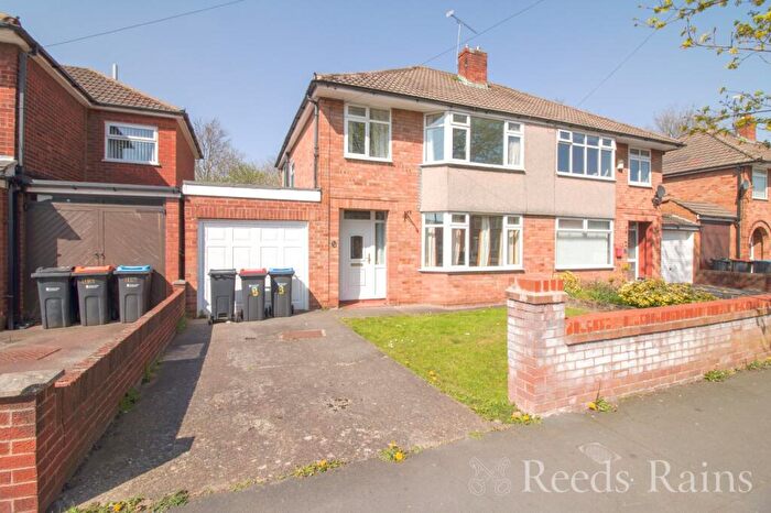 3 Bedroom Semi Detached House For Sale In Sycamore Drive, Whitby, Ellesmere Port, Cheshire, CH66