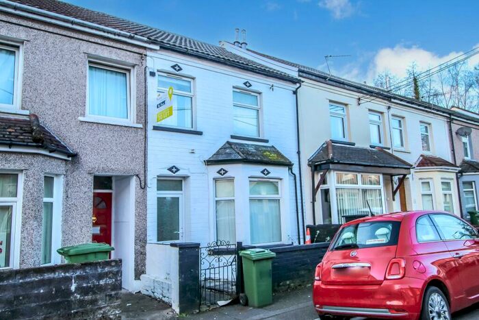3 Bedroom House To Rent In Oxford Street, Treforest, CF37
