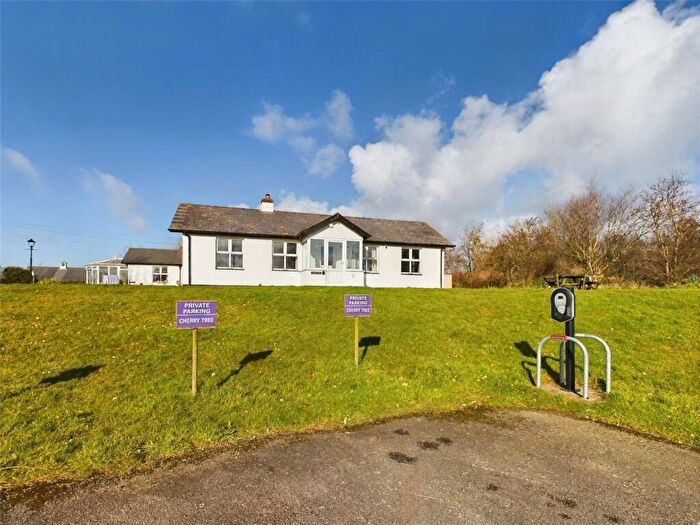 2 Bedroom Bungalow To Rent In Bude, EX23