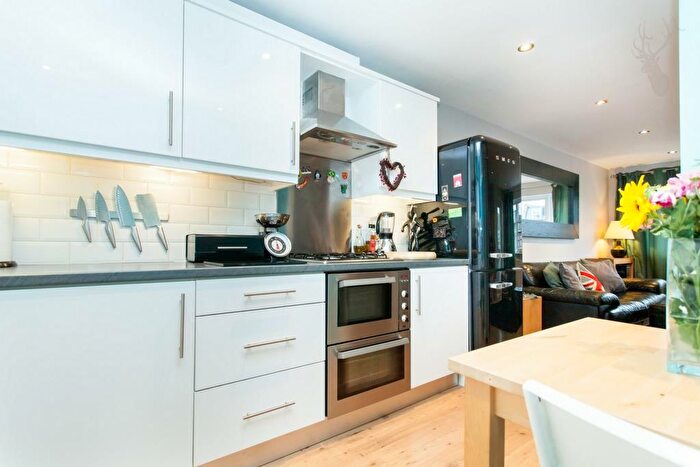 1 Bedroom Flat To Rent In Bethnal Green Road, Bethnal Green, E2