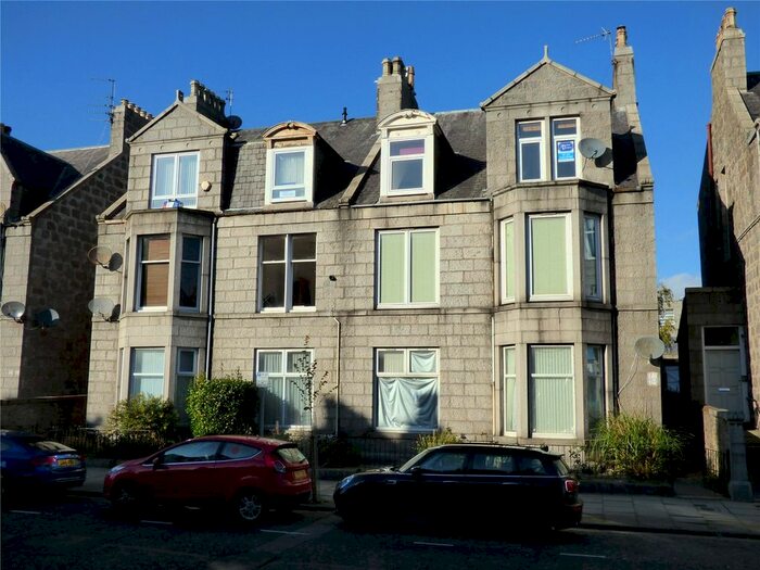 2 Bedroom Flat To Rent In Union Grove, Second Floor, Aberdeen, AB10