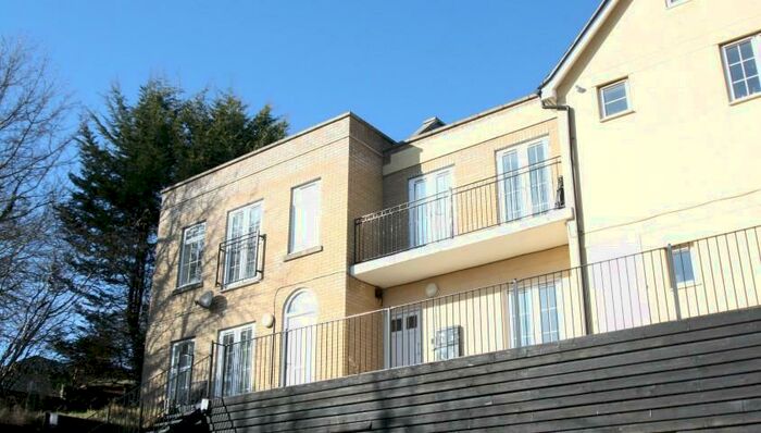 2 Bedroom Apartment To Rent In Newton Road, CO10