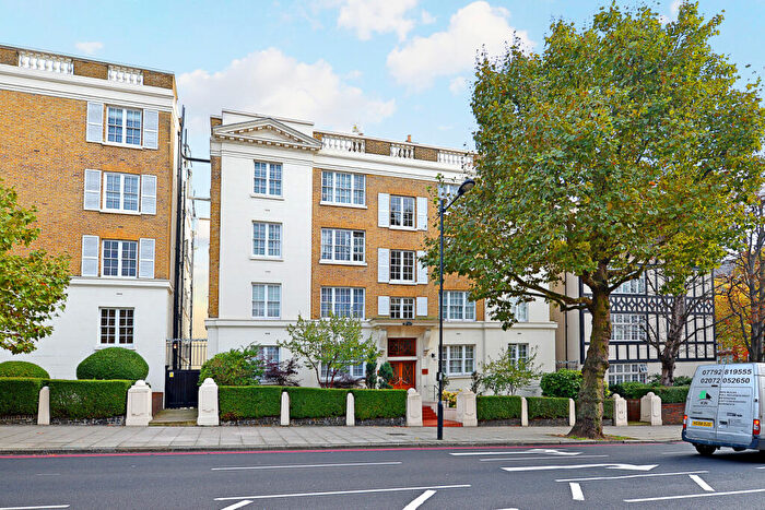 2 Bedroom Apartment For Sale In Clifton Court, London, NW8