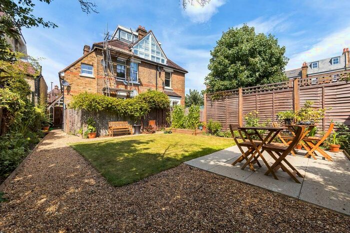 1 Bedroom Flat For Sale In Oakhill Road, Putney, London, SW15