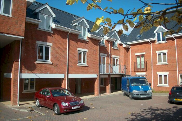 2 Bedroom Apartment To Rent In Sanders Place, Walsworth Road, Hitchin, SG4