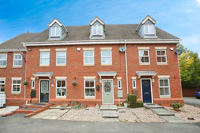 3 Bedroom Town House For Sale In Penny Hapenny Court, Atherstone, CV9