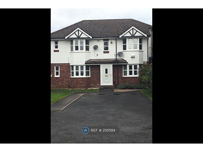 2 Bedroom Flat To Rent In Blenheim Road, Wakefield, WF1