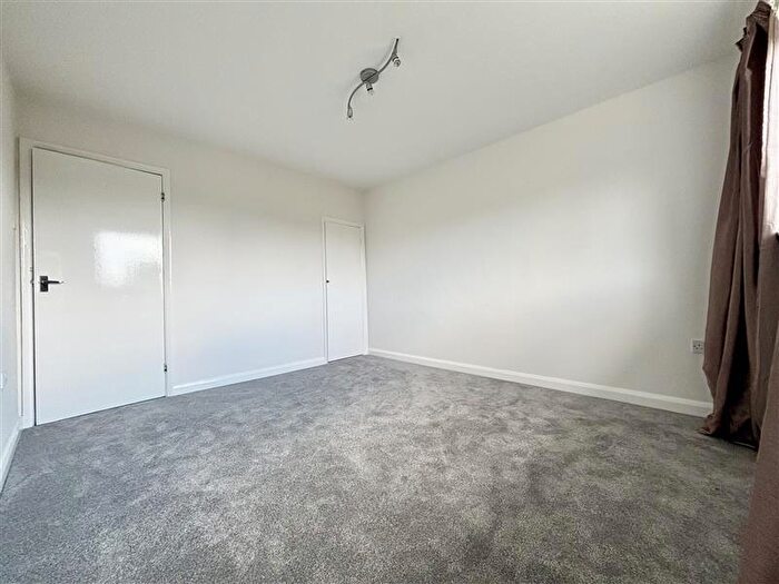 4 Bedroom Semi-Detached House To Rent In Cleevelands Avenue, Cheltenham, GL50