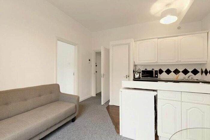 1 Bedroom Flat To Rent In Queens Gardens, Bayswater W2