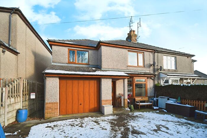 4 Bedroom Semi-Detached House For Sale In School Road, Peak Dale, Buxton, Derbyshire, SK17