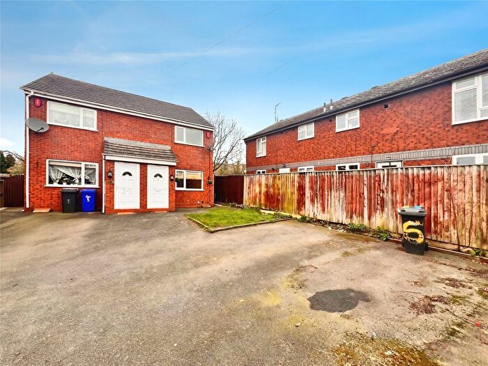 2 Bedroom Semi Detached House For Sale In Long Street, Burton-On-Trent, Staffordshire, DE15