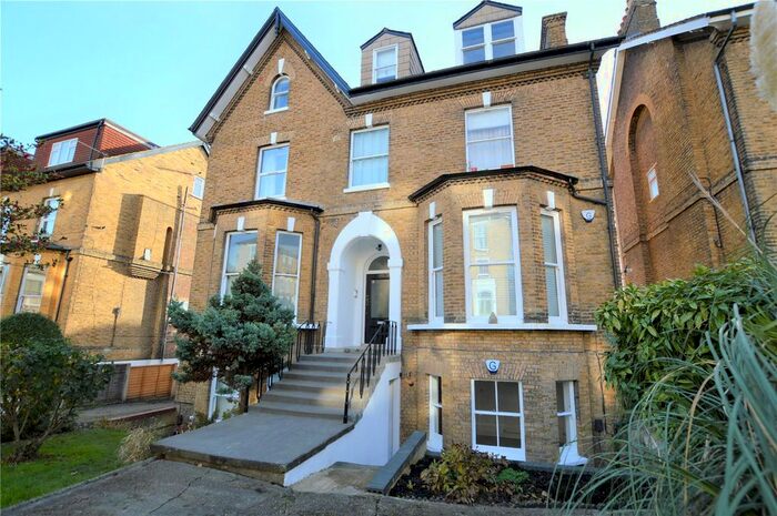 2 Bedroom Property To Rent In Thicket Road, London, SE20