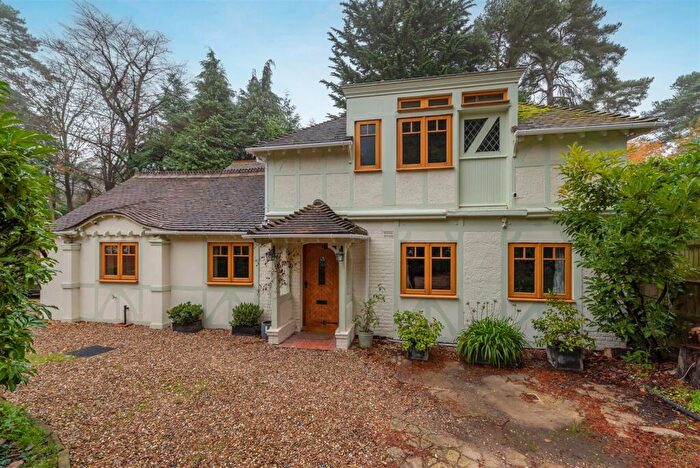 4 Bedroom Detached House To Rent In Larch Avenue, Sunninghill, SL5