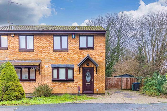 3 Bedroom Semi Detached House To Rent In Hunters Oak, Hemel Hempstead, Hertfordshire, HP2