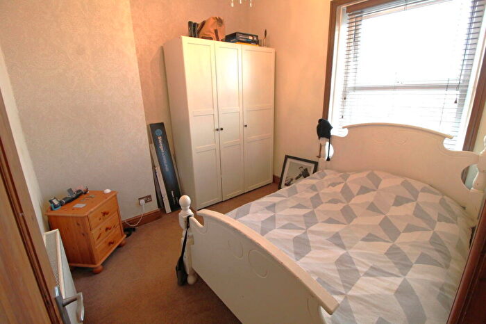 2 Bedroom Terraced House For Sale In Broomfield Road, Marsh, Huddersfield, HD1