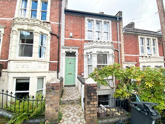 4 Bedroom House To Rent In Upper Street, Bristol, BS4