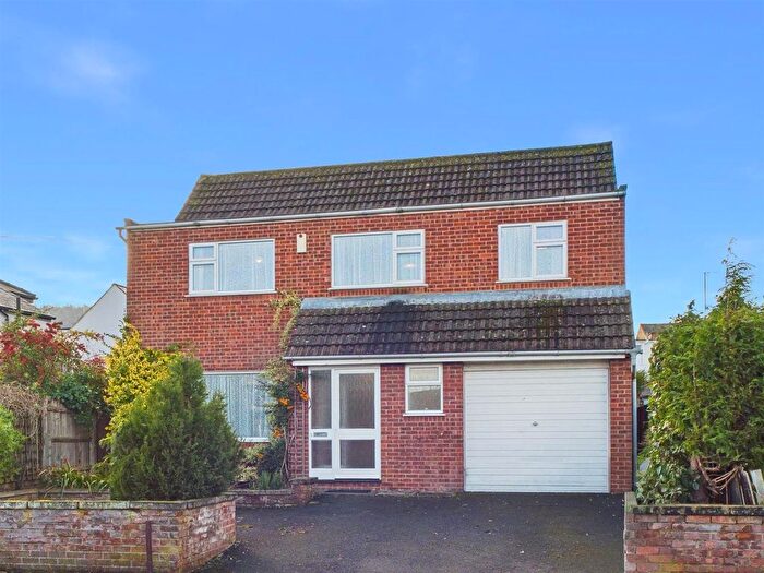 4 Bedroom Detached House For Sale In Westbury Road, Leckhampton, Cheltenham, GL53