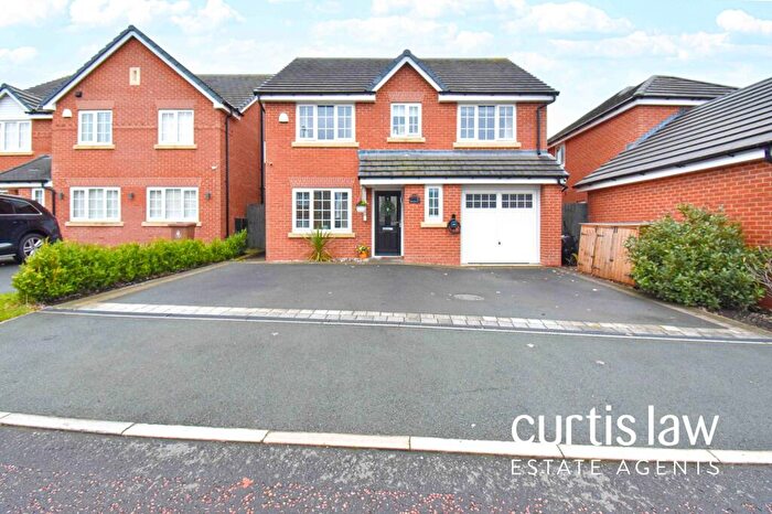 4 Bedroom Detached House For Sale In Rathbone Avenue, Blackburn, BB2