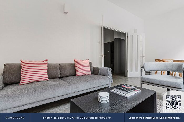 2 Bedroom Flat To Rent In Clerkenwell, London, EC1V