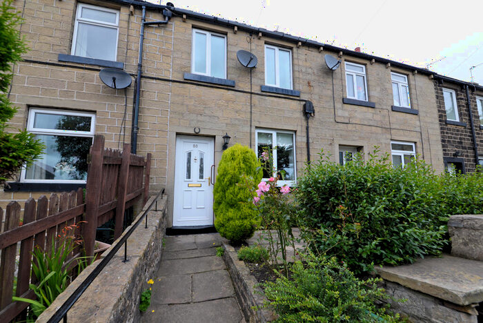 2 Bedroom Terraced House To Rent In Bogthorn, Oakworth, BD22