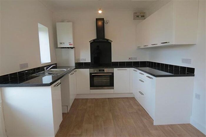 2 Bedroom Flat To Rent In Kings Road, Winton, Bournemouth, BH3