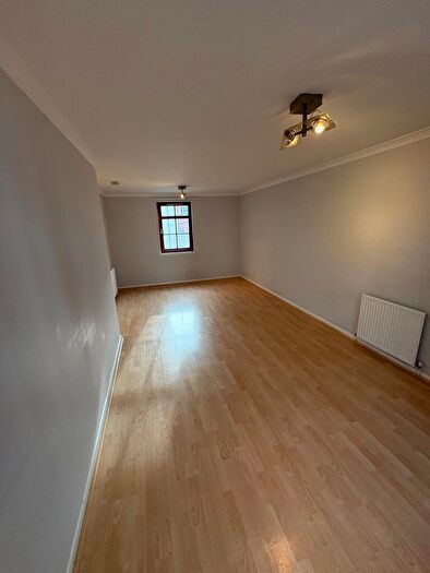 2 Bedroom Flat To Rent In East Cromwell Street, Edinburgh, EH6