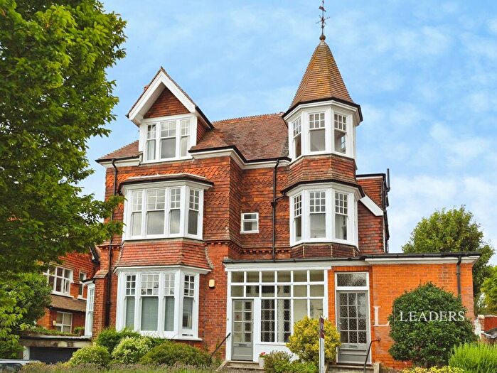 2 Bedroom Flat To Rent In Milnthorpe Road, Eastbourne, East Sussex, BN20