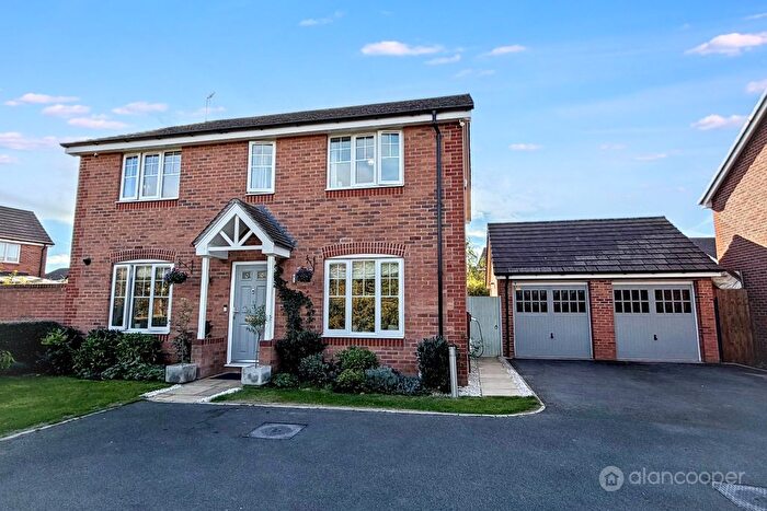4 Bedroom Detached House For Sale In Pastures Reach, Weddington, Nuneaton, CV10