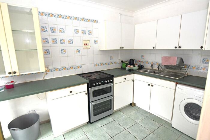2 Bedroom Apartment For Sale In Westminster Court, Bidston Road, Oxton, CH43