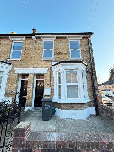 1 Bedroom End Terrace House To Rent In Palace Road, London, N11