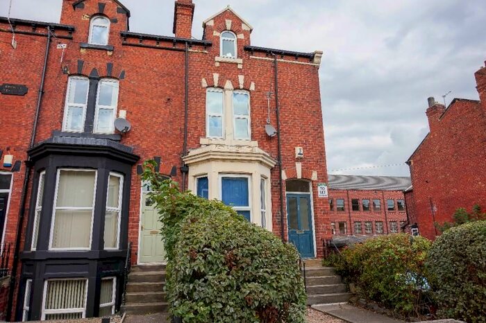 5 Bedroom End Of Terrace House To Rent In Bennett Road, Leeds, West Yorkshire, LS6