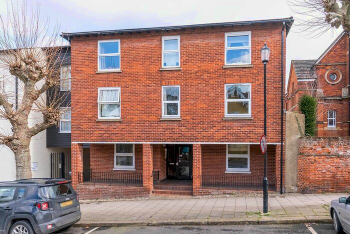 1 Bedroom Flat To Rent In The Maltings, Saffron Walden, Essex, CB10