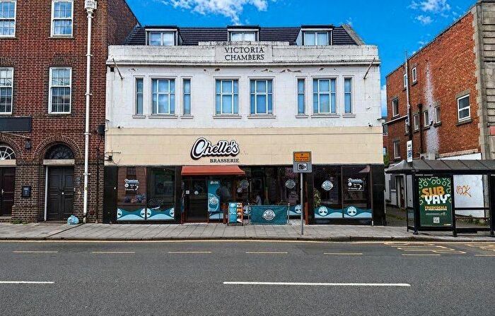 1 Bedroom Flat To Rent In Victoria Chambers, Victoria Road, SN1
