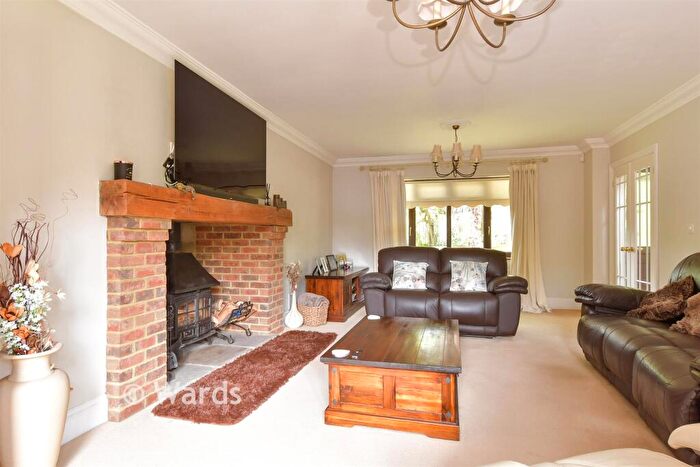 3 Bedroom Detached House For Sale In Whitepost Lane, Meopham, Kent, DA13