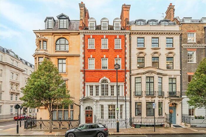 4 Bedroom Flat To Rent In Harley Street, Marylebone, W1G