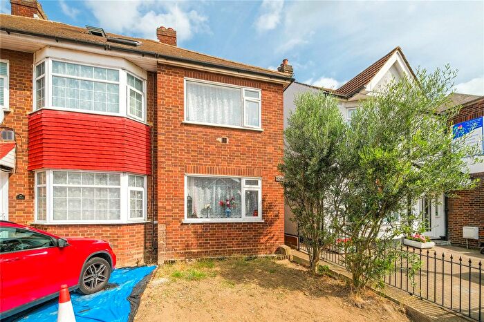 3 Bedroom End Of Terrace House For Sale In High Road, Chadwell Heath, Essex, RM6