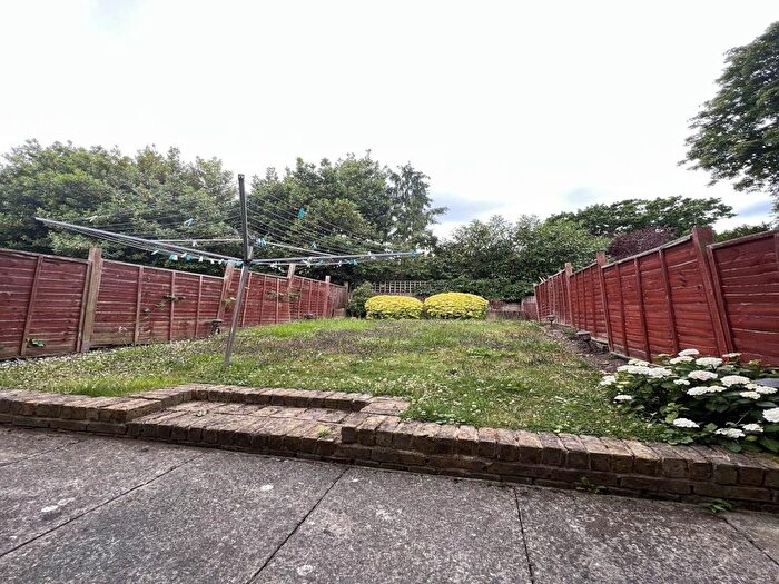 3 Bedroom Property To Rent In September Way, Stanmore, HA7