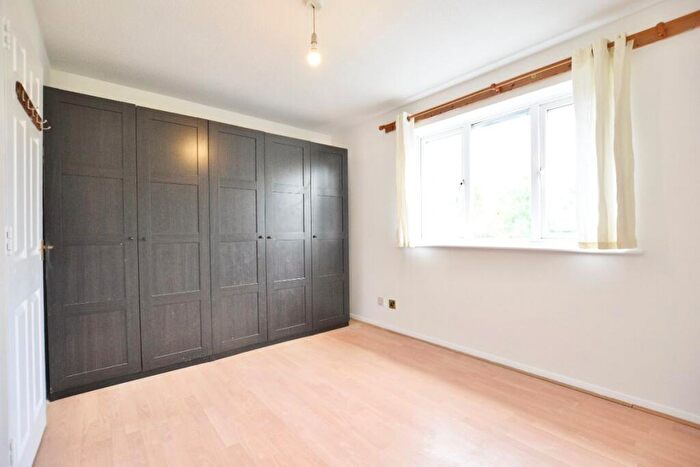 1 Bedroom Apartment To Rent In Abbey Lane, Stratford, E15