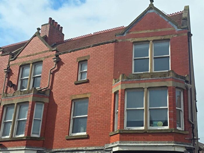 2 Bedroom Apartment To Rent In Colwyn Avenue, Rhos On Sea, LL28