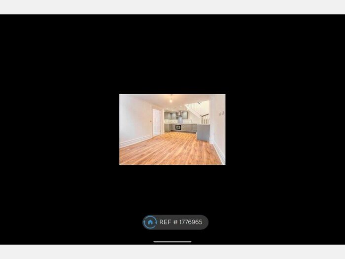 2 Bedroom Flat To Rent In High Street, Southampton, SO14