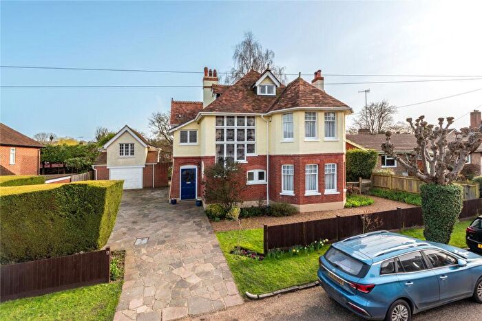 5 Bedroom Detached House For Sale In Croft Avenue, Dorking, Surrey, RH4