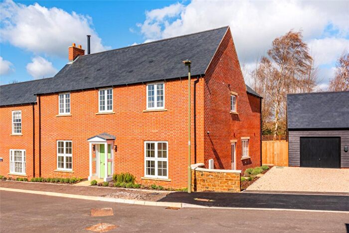 4 Bedroom Semi Detached House For Sale In Stour View, Sibford Ferris, Banbury, Oxfordshire, OX15