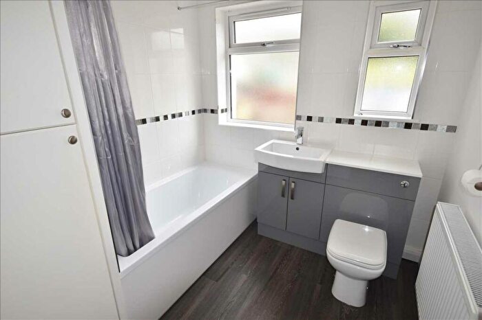 2 Bedroom Detached Bungalow To Rent In Blackburn Road, Chorley, PR6